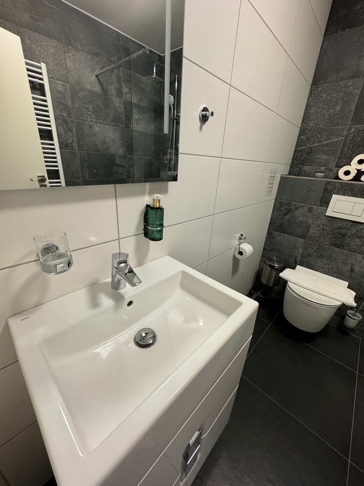 Šedý apartmán – fotografie 10